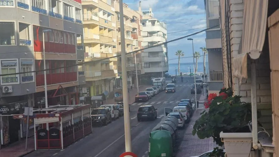 Apartamento de 3 dormitorios en Torrevieja, Spain No. 244 № 22
