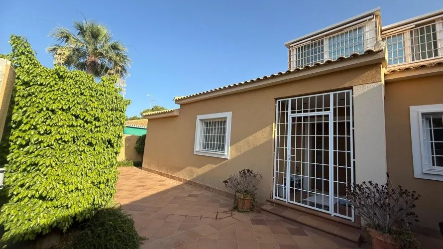 Сasa de 5 dormitorios en Dehesa De Campoamor, Spain No. 127 № 5