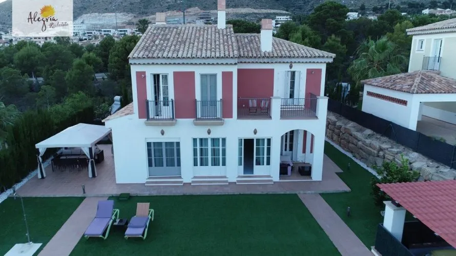 Villa de 4 dormitorios en Finestrat, Spain No. 260 № 23