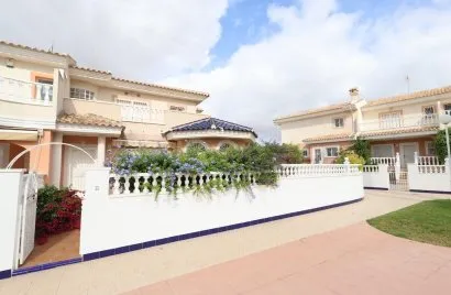 Сasa de 5 dormitorios en Ciudad Quesada, Spain No. 1402