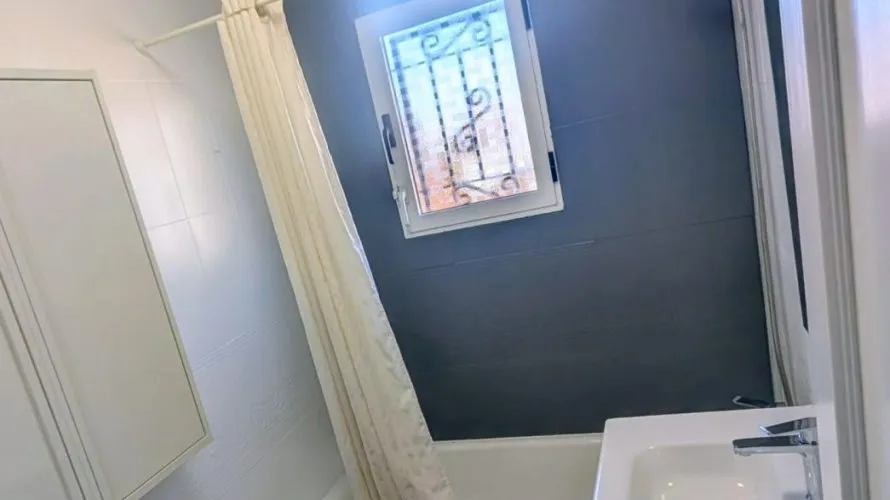 Apartamento de 95m² en La Florida, Spain No. 1162 № 2