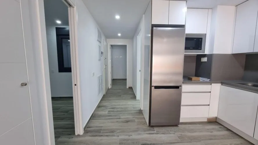 Apartamento de 3 dormitorios en Torrevieja, Spain No. 104 № 6