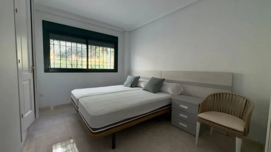 Apartamento de 2 dormitorios en Campoamor, Spain No. 987 № 14