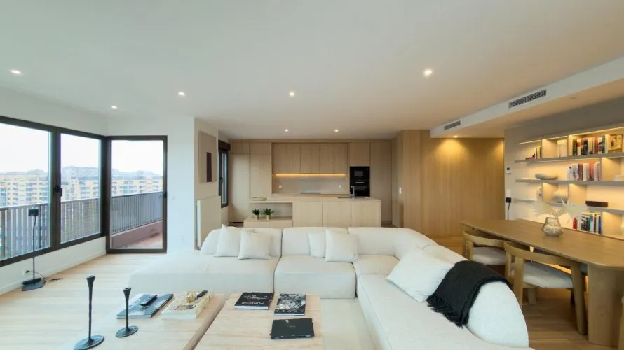Apartamento de 3 dormitorios en Madrid, Spain No. 956 № 2