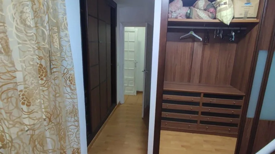 Apartamento de 2 dormitorios en Alicante, Spain No. 899 № 8