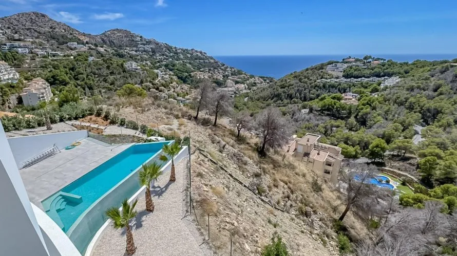 Villa de 4 dormitorios en Zona Altea Hills, Spain No. 920 № 2