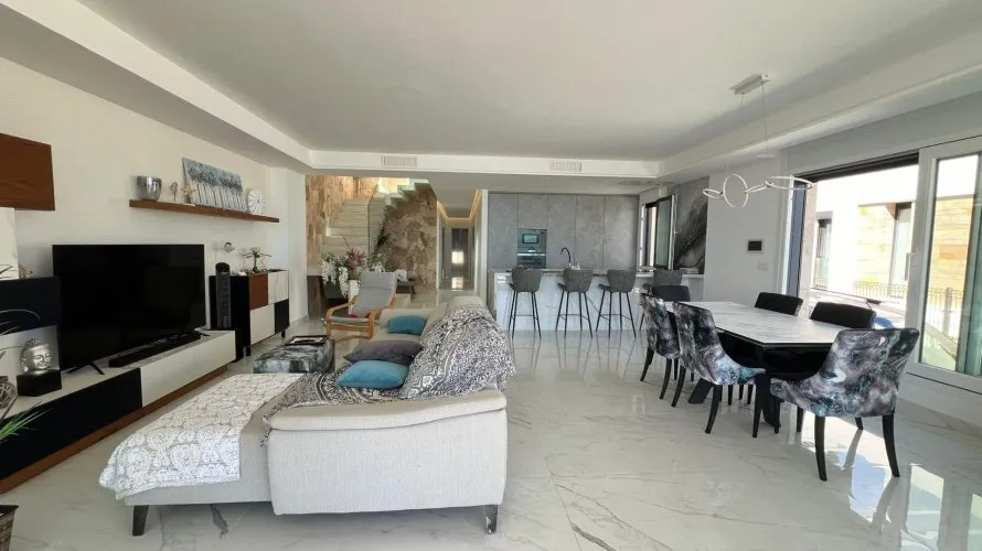 Villa de 5 dormitorios en La Mata, Spain No. 613 № 9