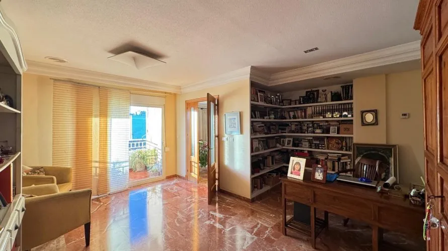 Apartamento de 4 dormitorios en Torrevieja, Spain No. 84 № 17