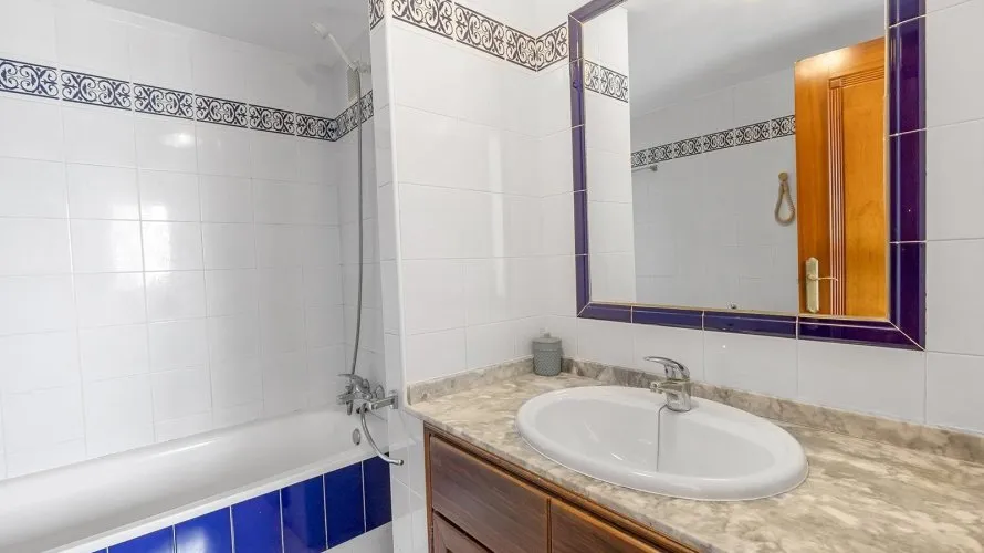 Apartamento de 1 dormitorio en Torrevieja, Spain No. 82 № 15
