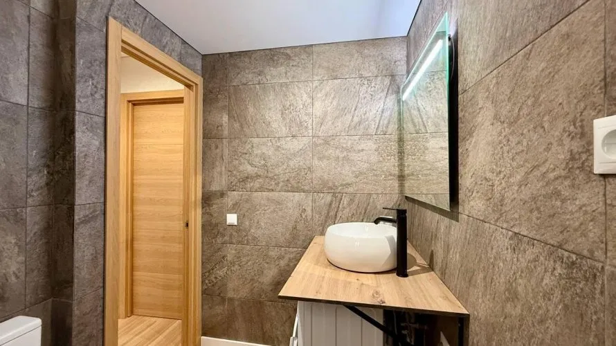 Apartamento de 2 dormitorios en Torrevieja, Spain No. 1012 № 23