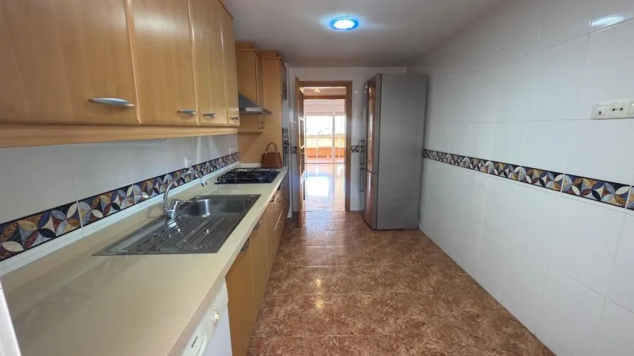 Apartamento de 3 dormitorios en Alicante, Spain No. 126 № 11