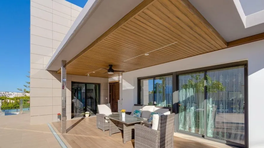 Villa de 461m² en Torrevieja, Spain No. 965 № 26