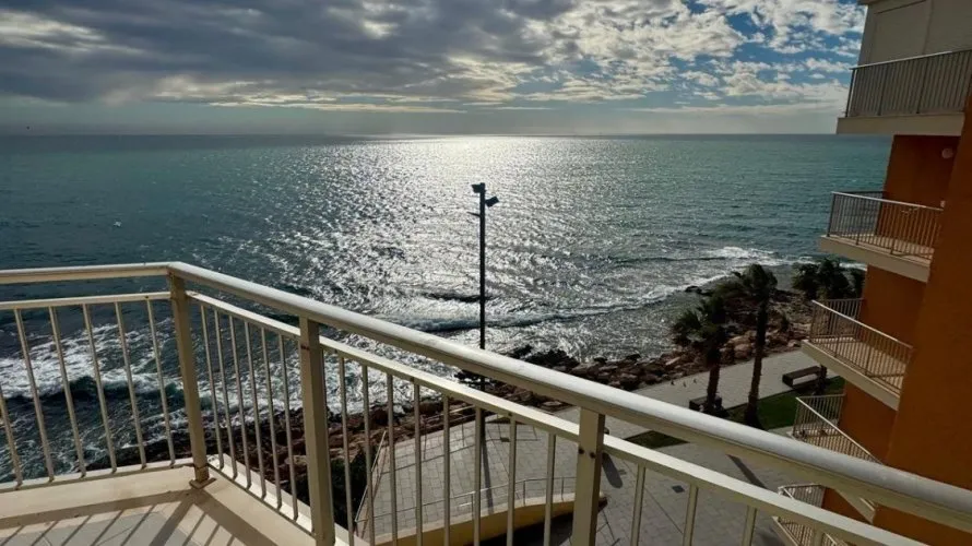 Apartamento de 4 dormitorios en Torrevieja, Spain No. 977 № 6