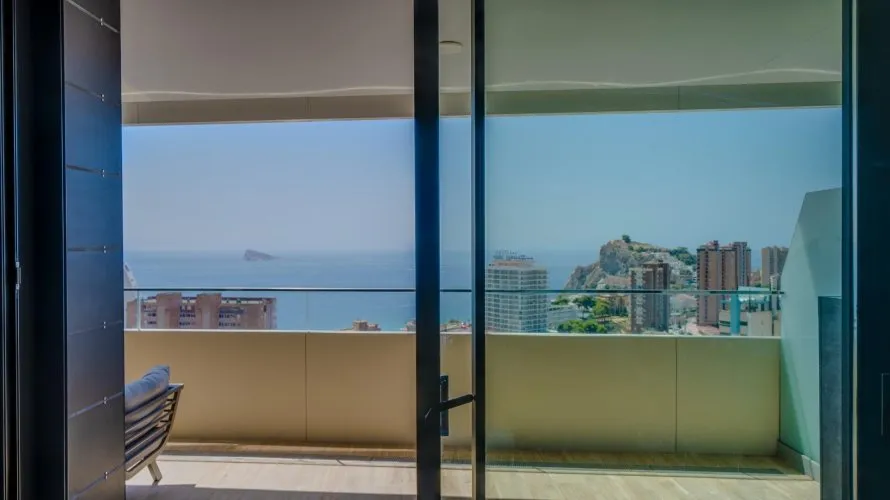Apartamento de 2 dormitorios en Benidorm, Spain No. 1281 № 15