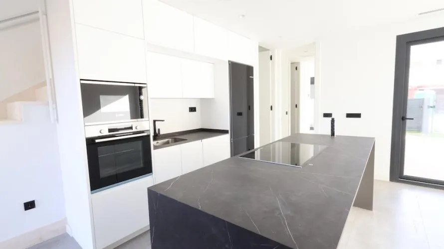 Apartamento de 3 dormitorios en Los Alcázares, Spain No. 654 № 6