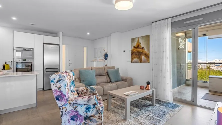 Apartamento de 2 dormitorios en San Miguel de Salinas, Spain No. 1364
