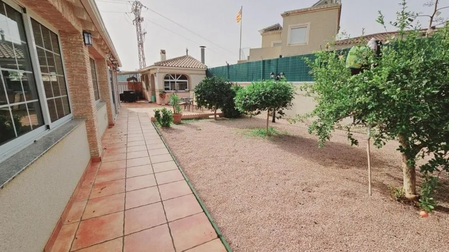 Villa de 5 dormitorios en Torrevieja, Spain No. 716 № 2