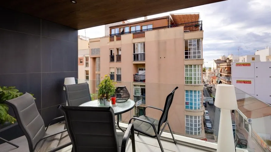 Apartamento de 3 dormitorios en Torrevieja, Spain No. 1392 № 3