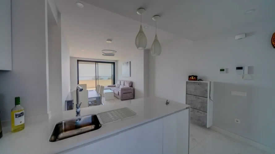 Apartamento de 2 dormitorios en Benidorm, Spain No. 1281 № 11