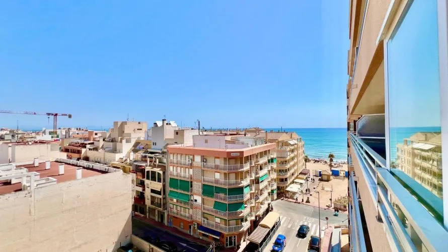 Apartamento de 3 dormitorios en La Mata, Spain No. 136 № 15