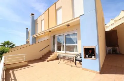 Сasa de 3 dormitorios en Cabo Roig, Spain No. 1410