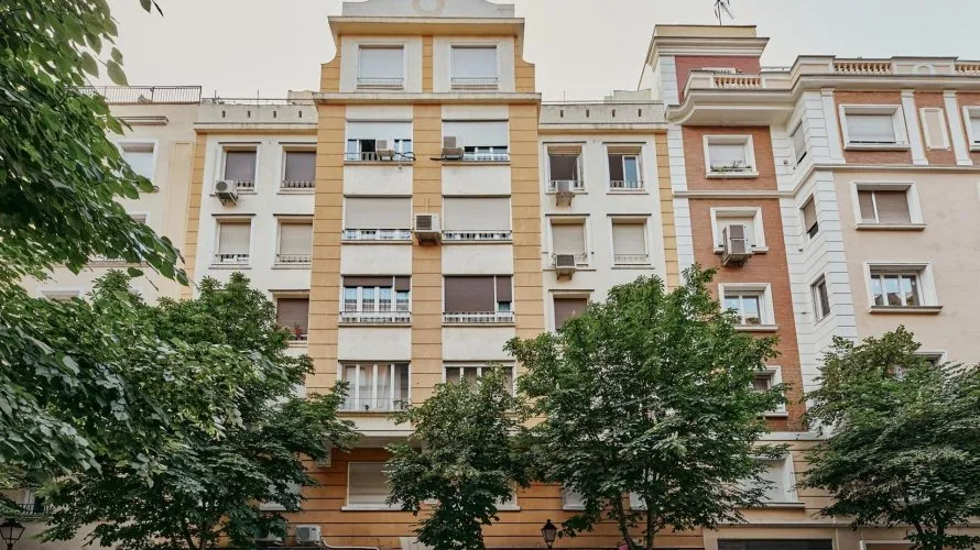 Apartamento de 3 dormitorios en Madrid, Spain No. 1167 № 13