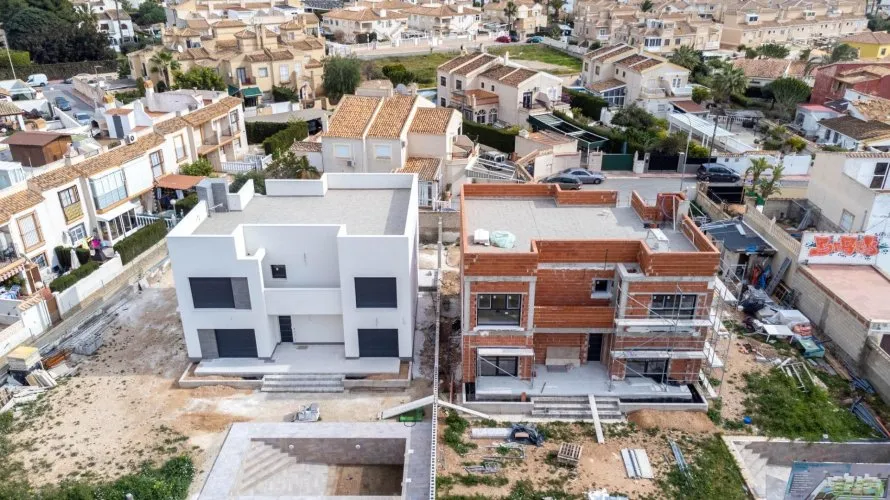 Villa de 3 dormitorios en Torrevieja, Spain No. 409