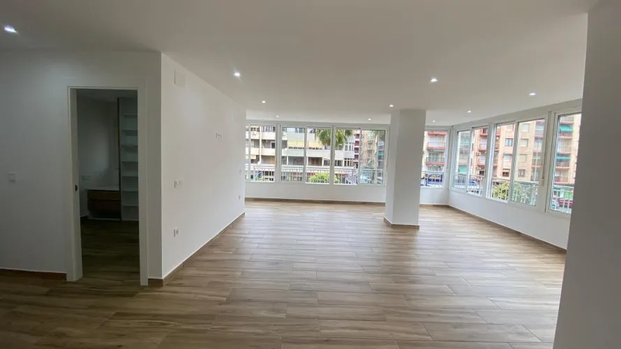 Apartamento de 3 dormitorios en Torrevieja, Spain No. 135 № 21