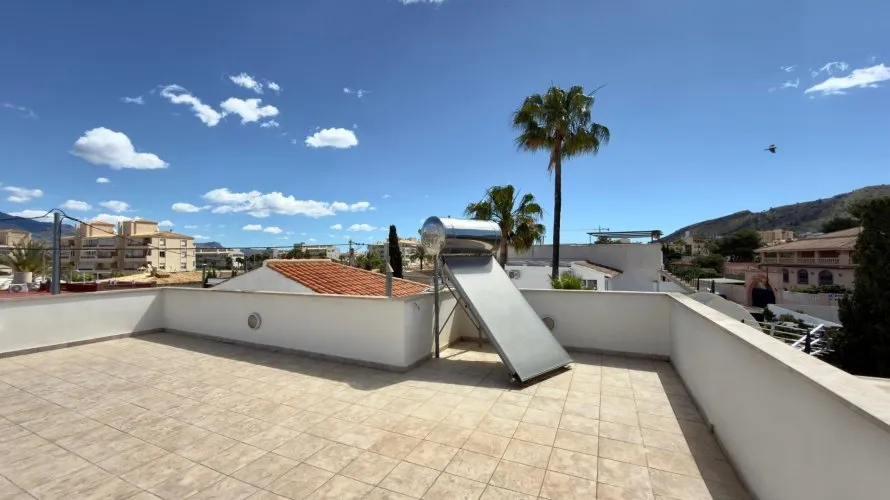 Сasa de 4 dormitorios en Albir, Spain No. 1165 № 11