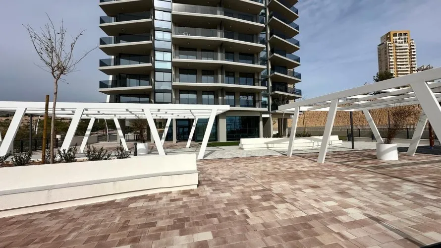 Apartamento de 2 dormitorios en Benidorm, Spain No. 525 № 19