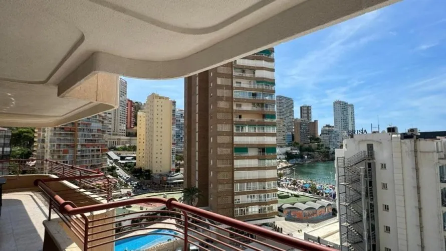 Apartamento de 2 dormitorios en Benidorm, Spain No. 840 № 14