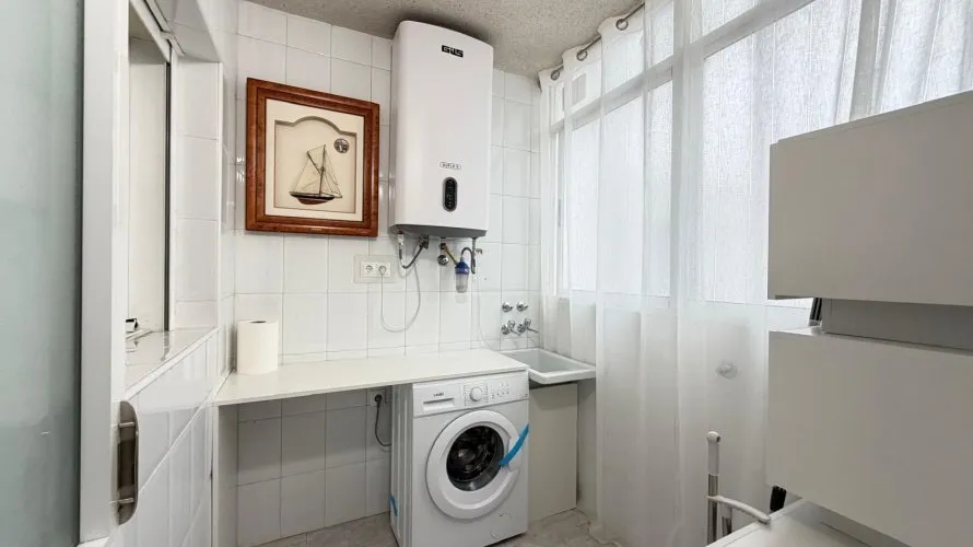 Apartamento de 3 dormitorios en Torrevieja, Spain No. 996 № 18