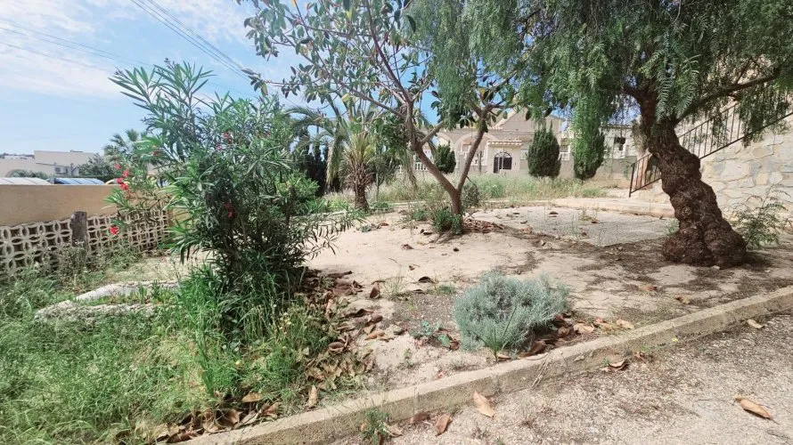 Apartamento de 4 dormitorios en Torrevieja, Spain No. 1093 № 2