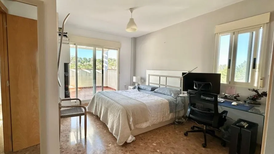 Apartamento de 4 dormitorios en L'Alfàs del Pi, Spain No. 1023 № 19