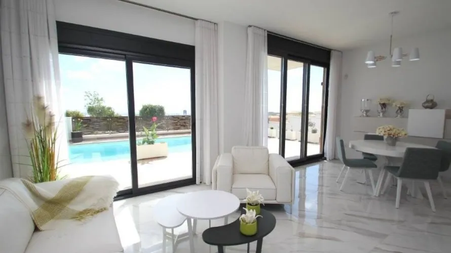 Villa de 168m² en Campoamor, Spain No. 248 № 9