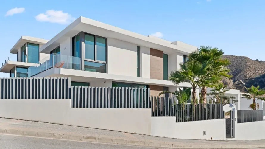 Villa de 4 dormitorios en Benidorm, Spain No. 1131 № 1