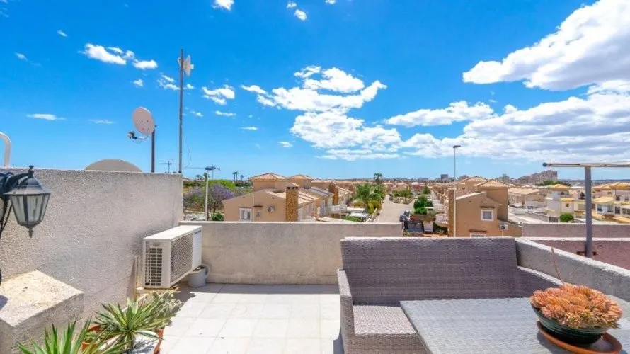 Сasa de 2 dormitorios en Torrevieja, Spain No. 864 № 7