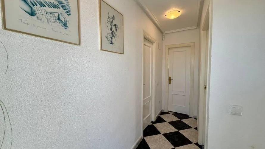 Villa de 4 dormitorios en Playa Flamenca II, Spain No. 169 № 27