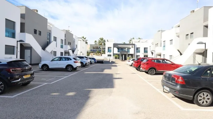 Apartamento de 2 dormitorios en La Zenia, Spain No. 935 № 19