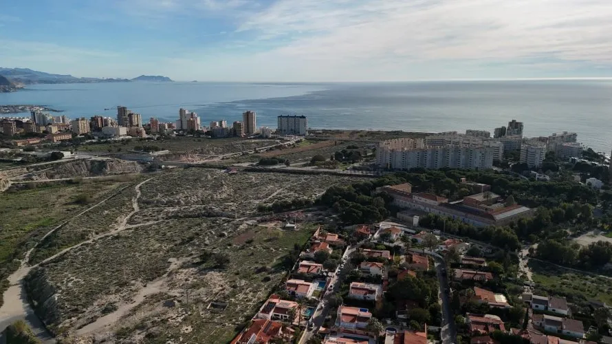 Apartamento de 3 dormitorios en El Campello, Spain No. 1013