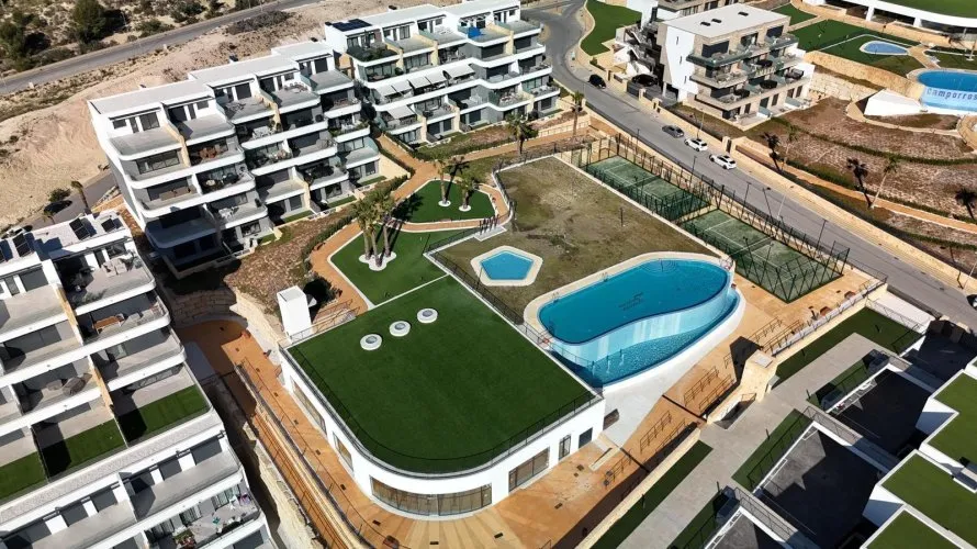 Apartamento de 2 dormitorios en Finestrat, Spain No. 992 № 1
