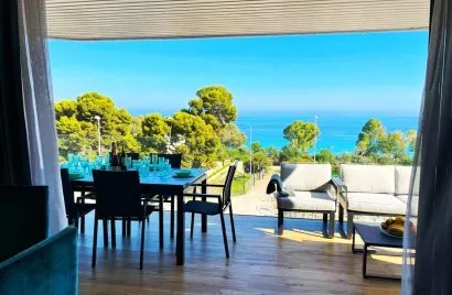 Apartamento de 3 dormitorios en Villajoyosa, Spain No. 744