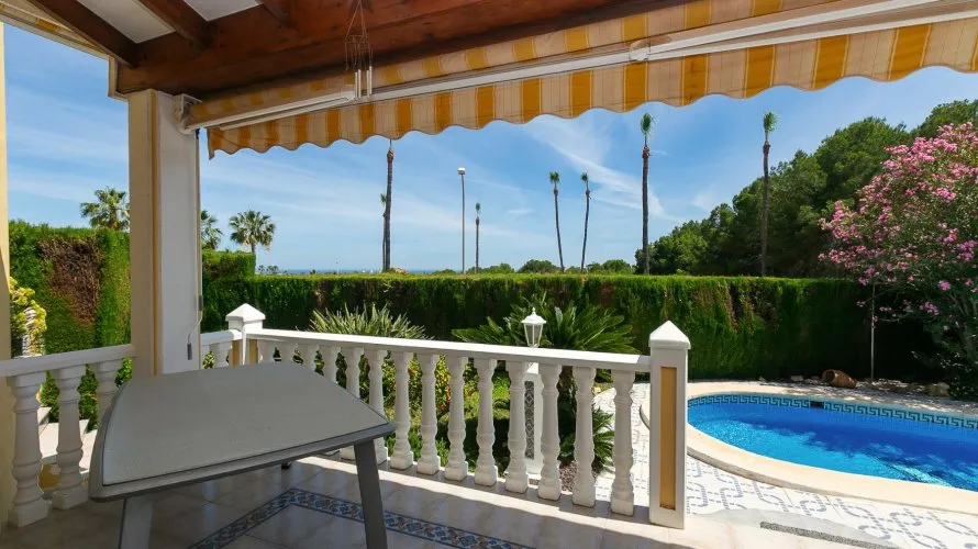 Villa de 194m² en Alicante, Spain No. 1360 № 4
