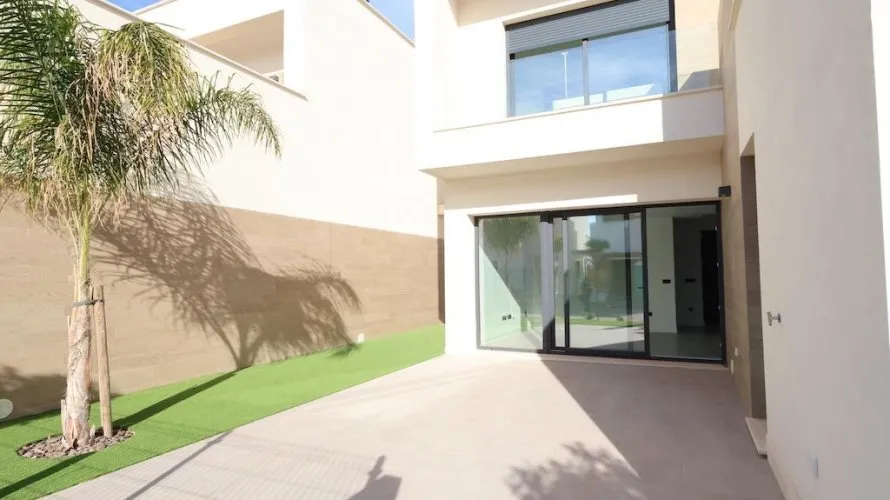 Apartamento de 3 dormitorios en Los Alcázares, Spain No. 654
