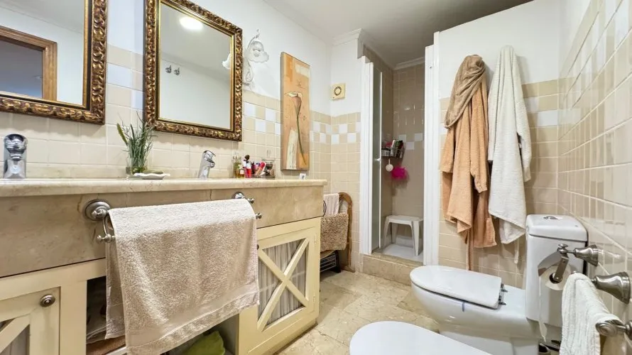 Apartamento de 4 dormitorios en Torrevieja, Spain No. 84 № 10