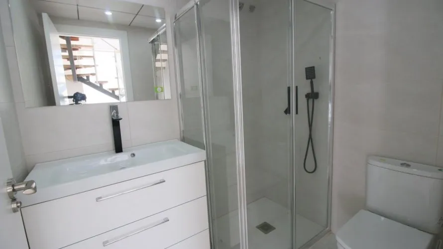 Apartamento de 4 dormitorios en La Torre, Spain No. 319 № 9