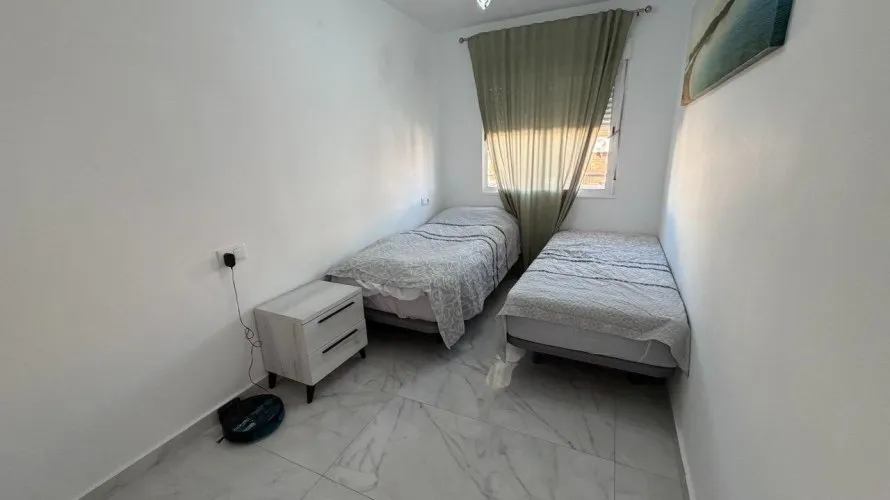 Apartamento de 3 dormitorios en Torrevieja, Spain No. 953 № 4