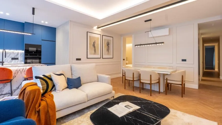 Apartamento de 3 dormitorios en Madrid, Spain No. 234 № 5