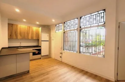 Apartamento de 1 dormitorio en Madrid, Spain No. 598