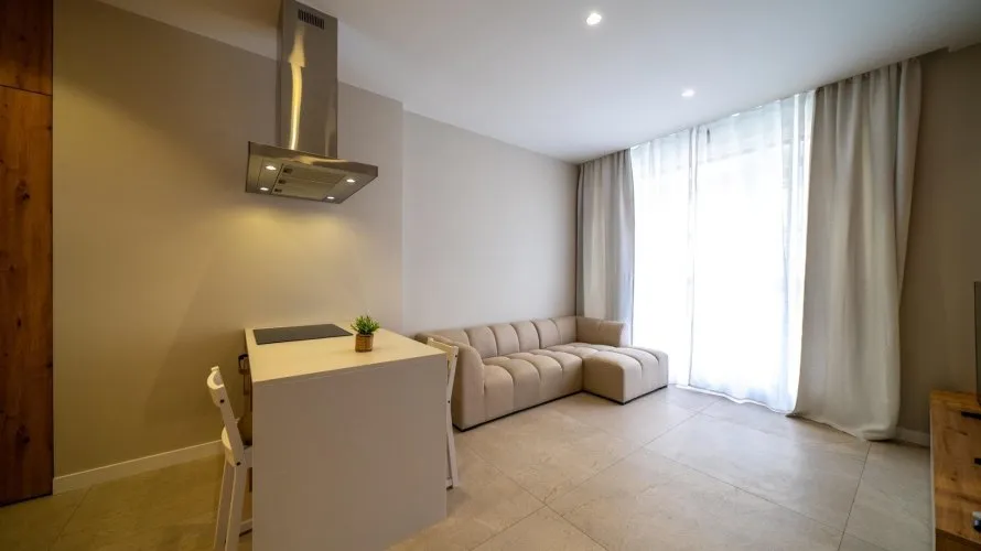 Apartamento de 2 dormitorios en Alicante, Spain No. 1058 № 2